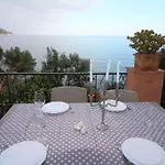 Terrace On The Sea: & Pool Апартаменты Andora