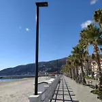 Terrace On The Sea: & Pool Апартаменты