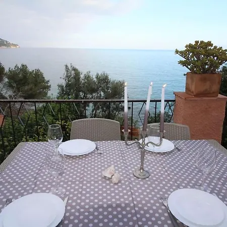 Terrace On The Sea: & Pool דירה Marina dʼAndora