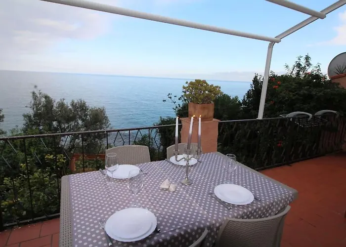 Terrace On The Sea: & Pool Lejlighed Marina dʼAndora