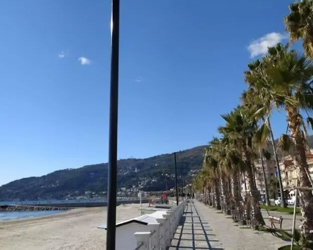 Terrace On The Sea: & Pool Διαμέρισμα
